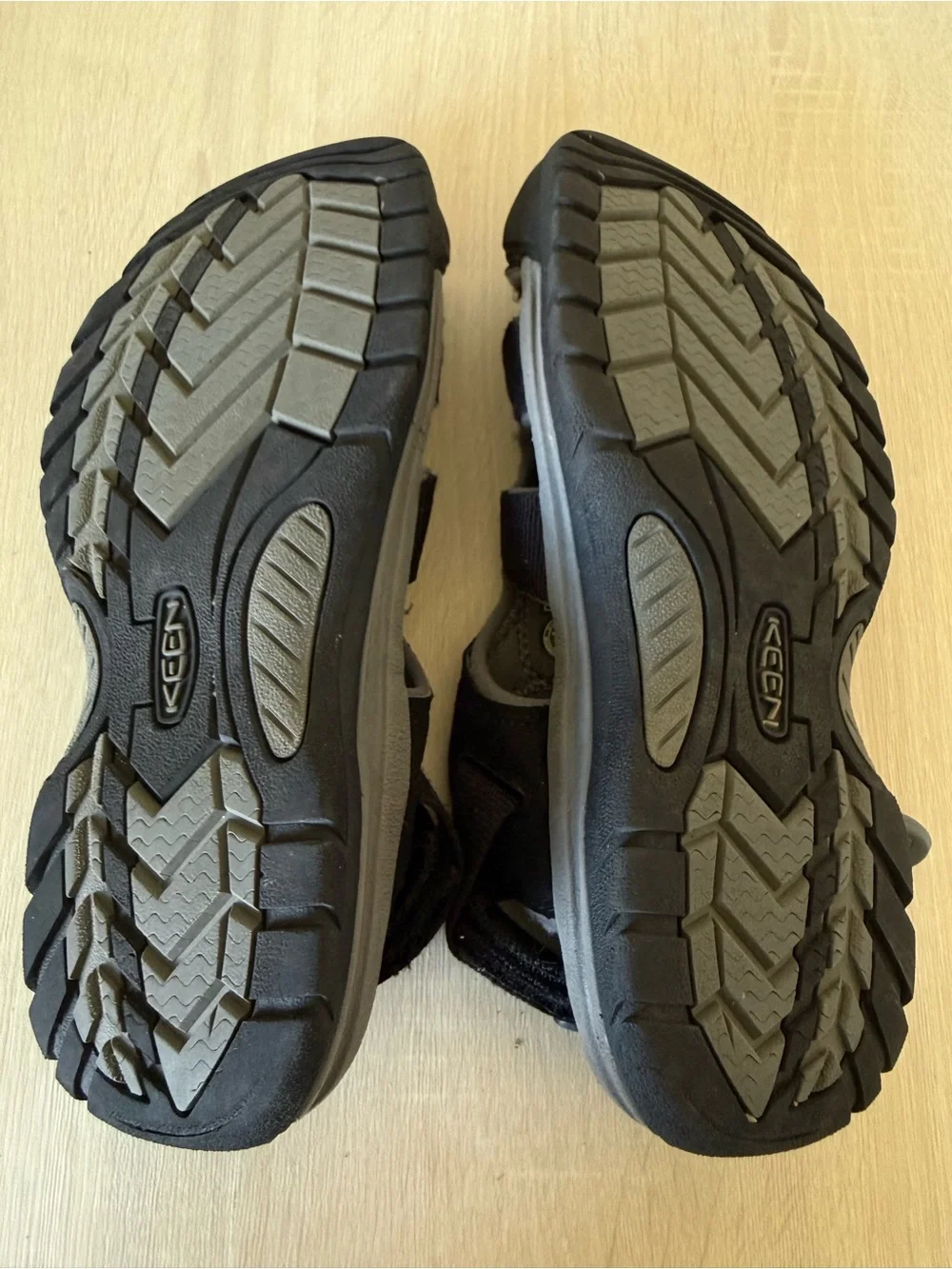 Keen features newport